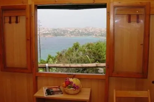 *** منتزه العطل فندق Touring Club Italiano - La Maddalena إيطاليا