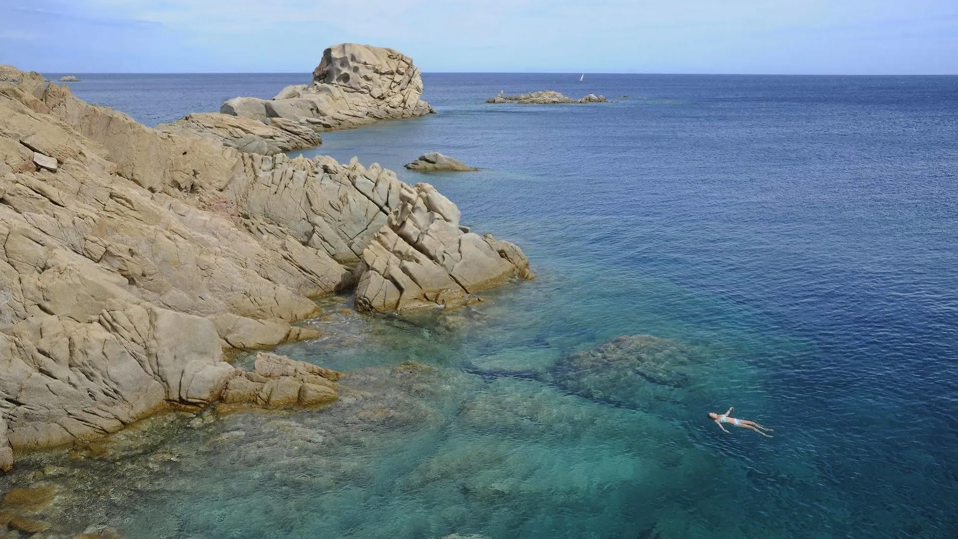 *** منتزه العطل فندق Touring Club Italiano - La Maddalena إيطاليا