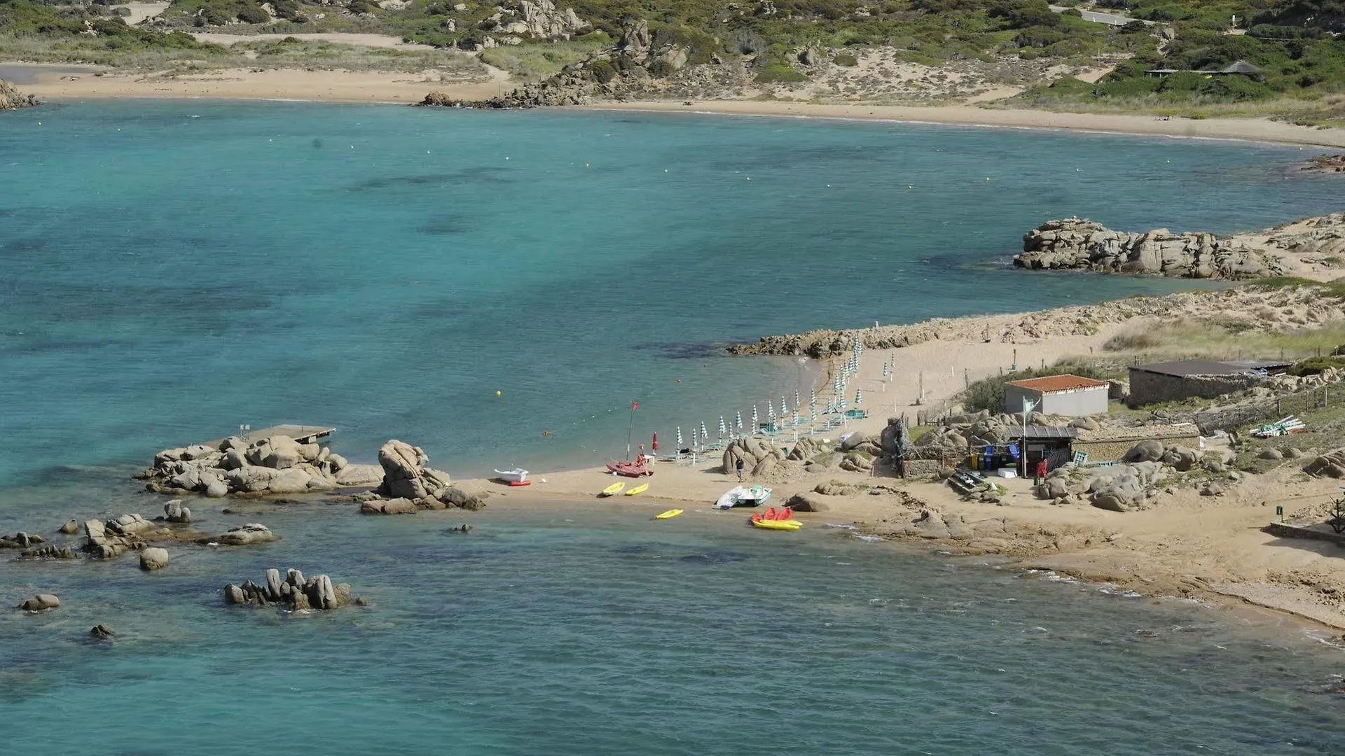 فندق Touring Club Italiano - La Maddalena 3*, لا ماداّلينا